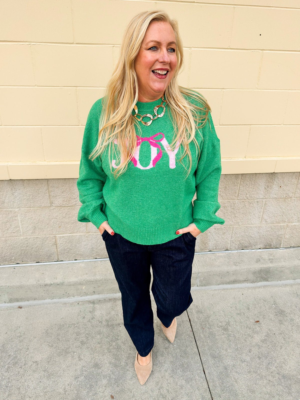 Joyful Bow Holiday Sweatshirt - The Pink Pineapple 850