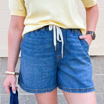 [Judy Blue] HW Featherweight Tie Waist Baggy Shorts - The Pink Pineapple 850