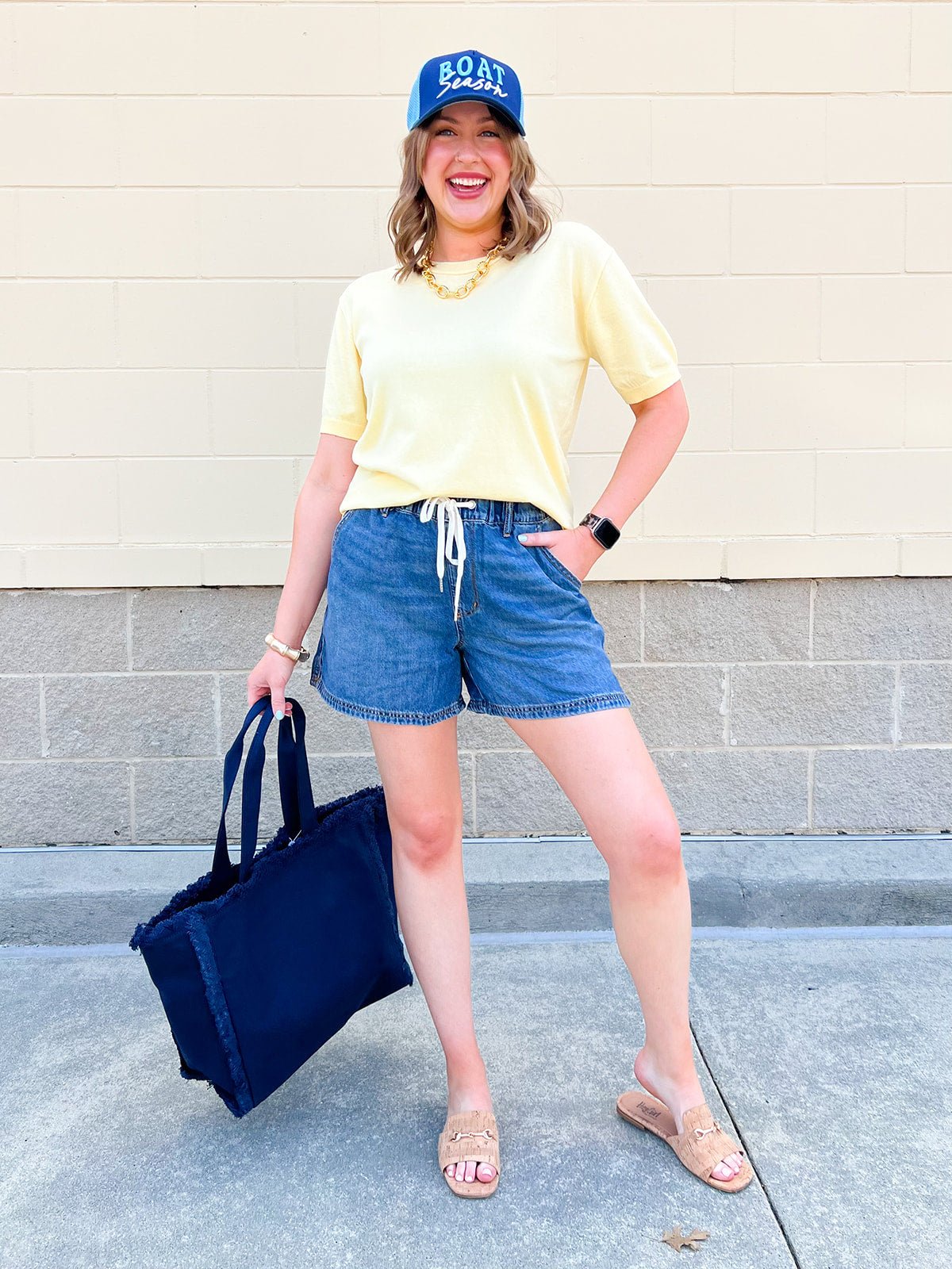 [Judy Blue] HW Featherweight Tie Waist Baggy Shorts - The Pink Pineapple 850