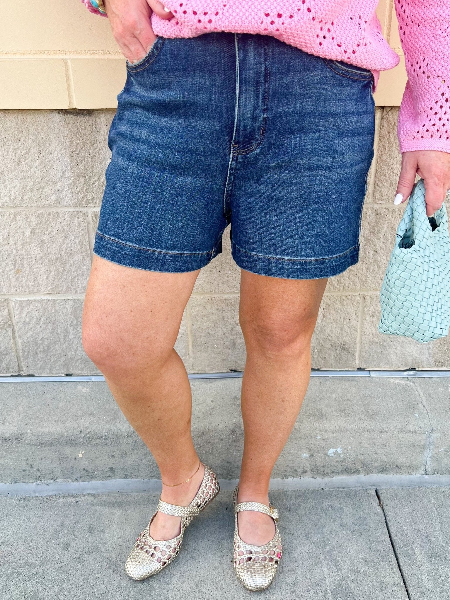 [Judy Blue] HW Tummy Control Slim Denim Shorts - The Pink Pineapple 850