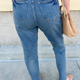 [Judy Blue] The Ella Mid Rise Vintage Wash Boyfriend Jeans - The Pink Pineapple 850