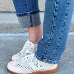 [Judy Blue] The Ella Mid Rise Vintage Wash Boyfriend Jeans - The Pink Pineapple 850