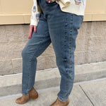 [Judy Blue] The Ella Mid Rise Vintage Wash Boyfriend Jeans - The Pink Pineapple 850
