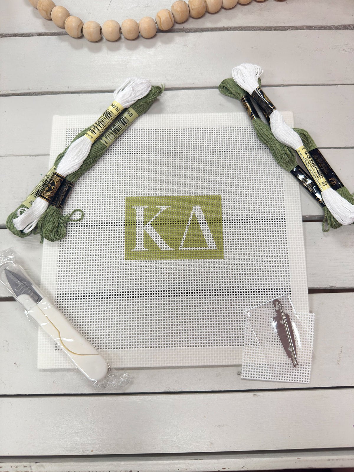 Kappa Delta 3x2 Needlepoint Kit - The Pink Pineapple 850