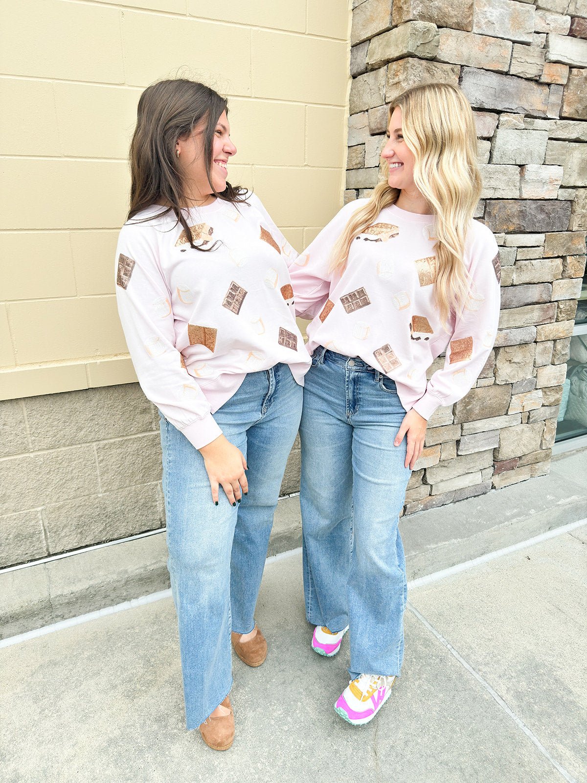 Katie Smores Sweatshirt - The Pink Pineapple 850