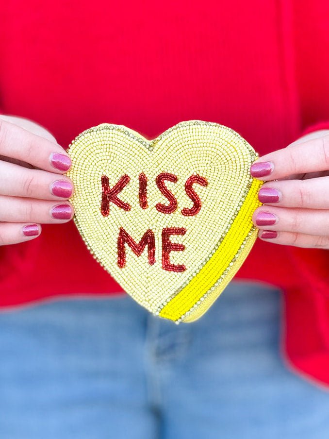 Kiss Me Seed Beaded Coin Bag - The Pink Pineapple 850