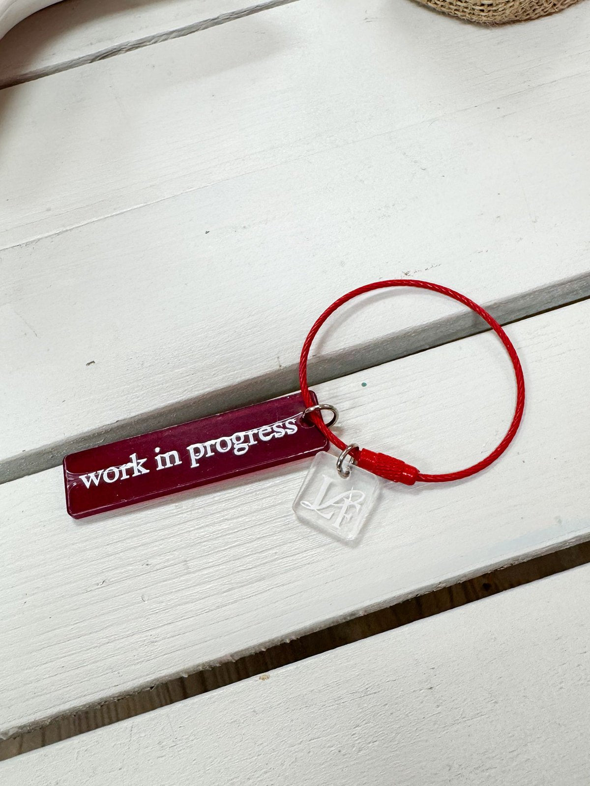 [La Fete Needlepoint] Work in Progress Thread Ring in Red - The Pink Pineapple 850