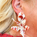 [LINNY CO] Flora Bevo Pearl Earrings - The Pink Pineapple 850