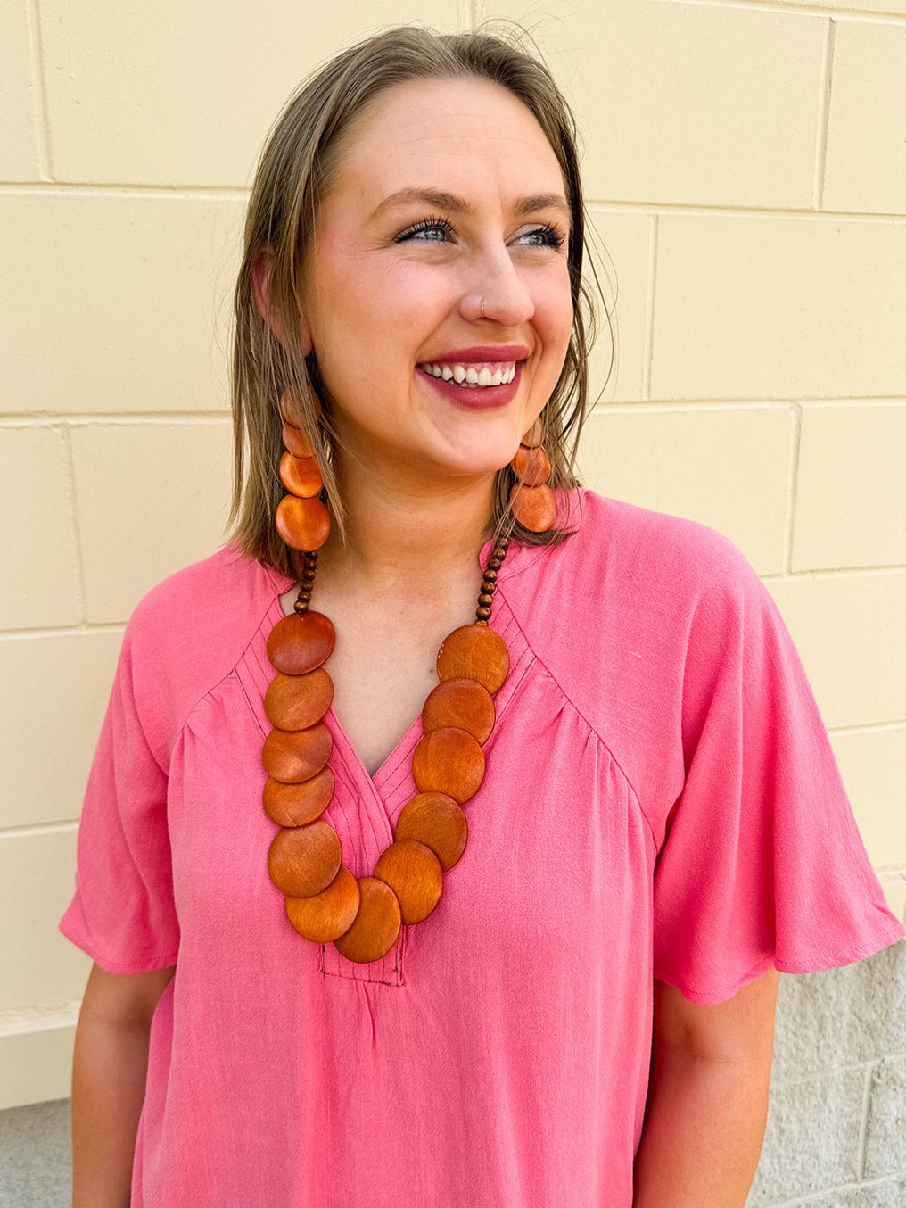 Macie Wooden Disk Earrings - The Pink Pineapple 850