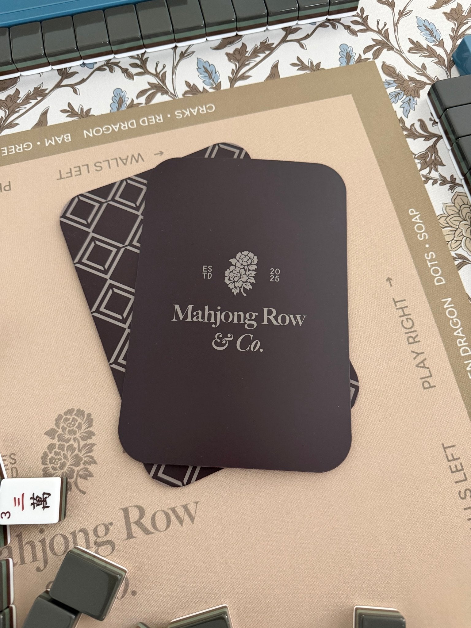 [Mahjong Row & Co] Black Plum Mahjong Shufflers - The Pink Pineapple 850