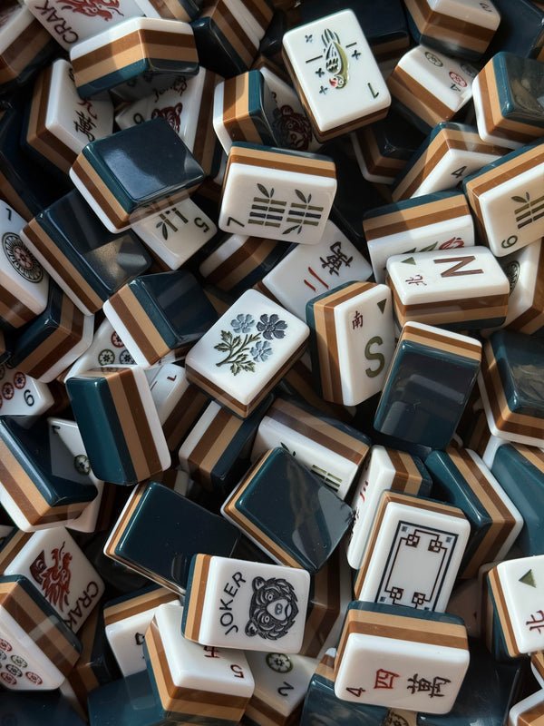 [Mahjong Row & Co] Lyla Mahjong Tile Set - The Pink Pineapple 850