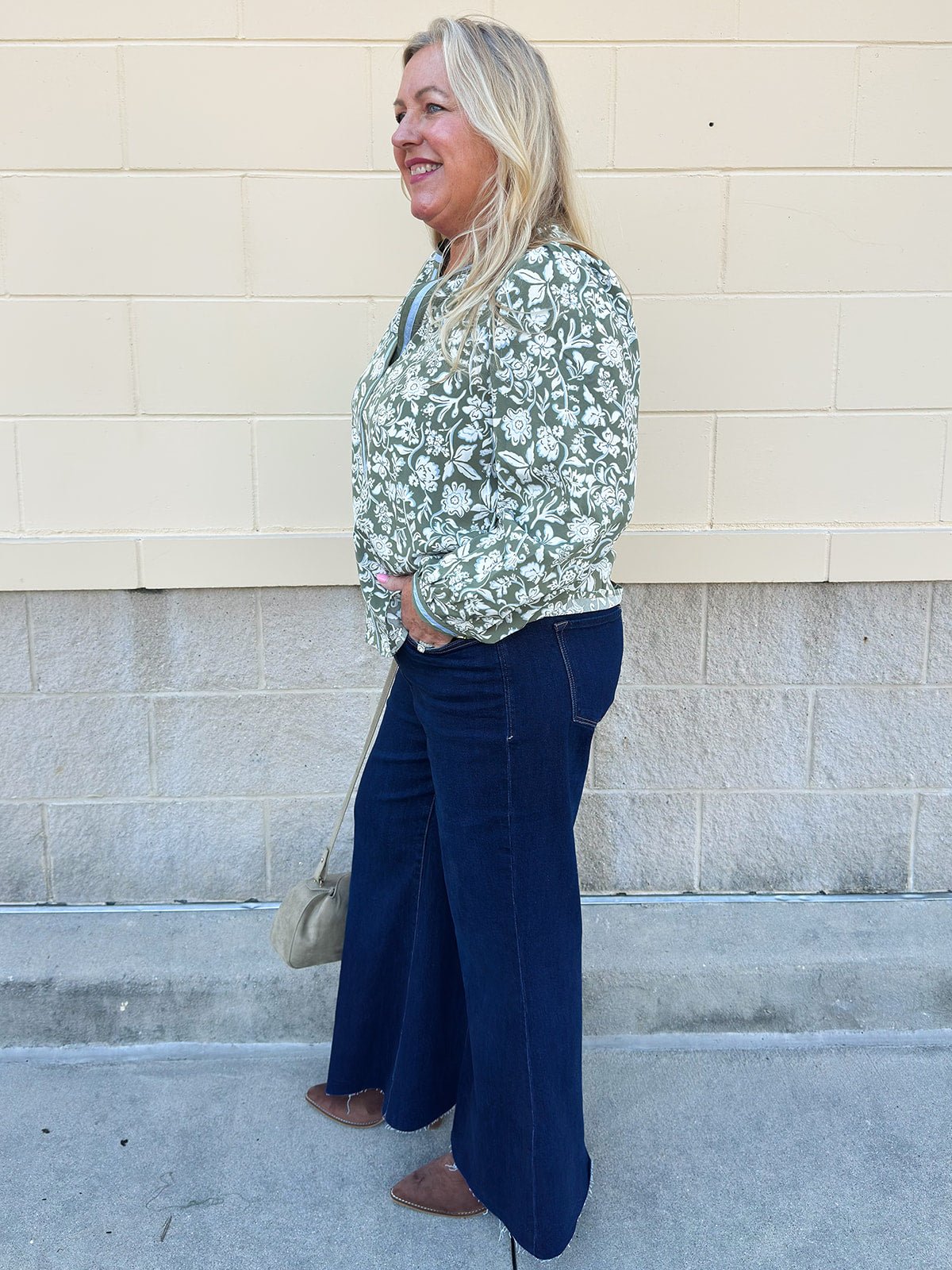 [Mary Square] Naomi Top in Painted Trillium Olive - The Pink Pineapple 850