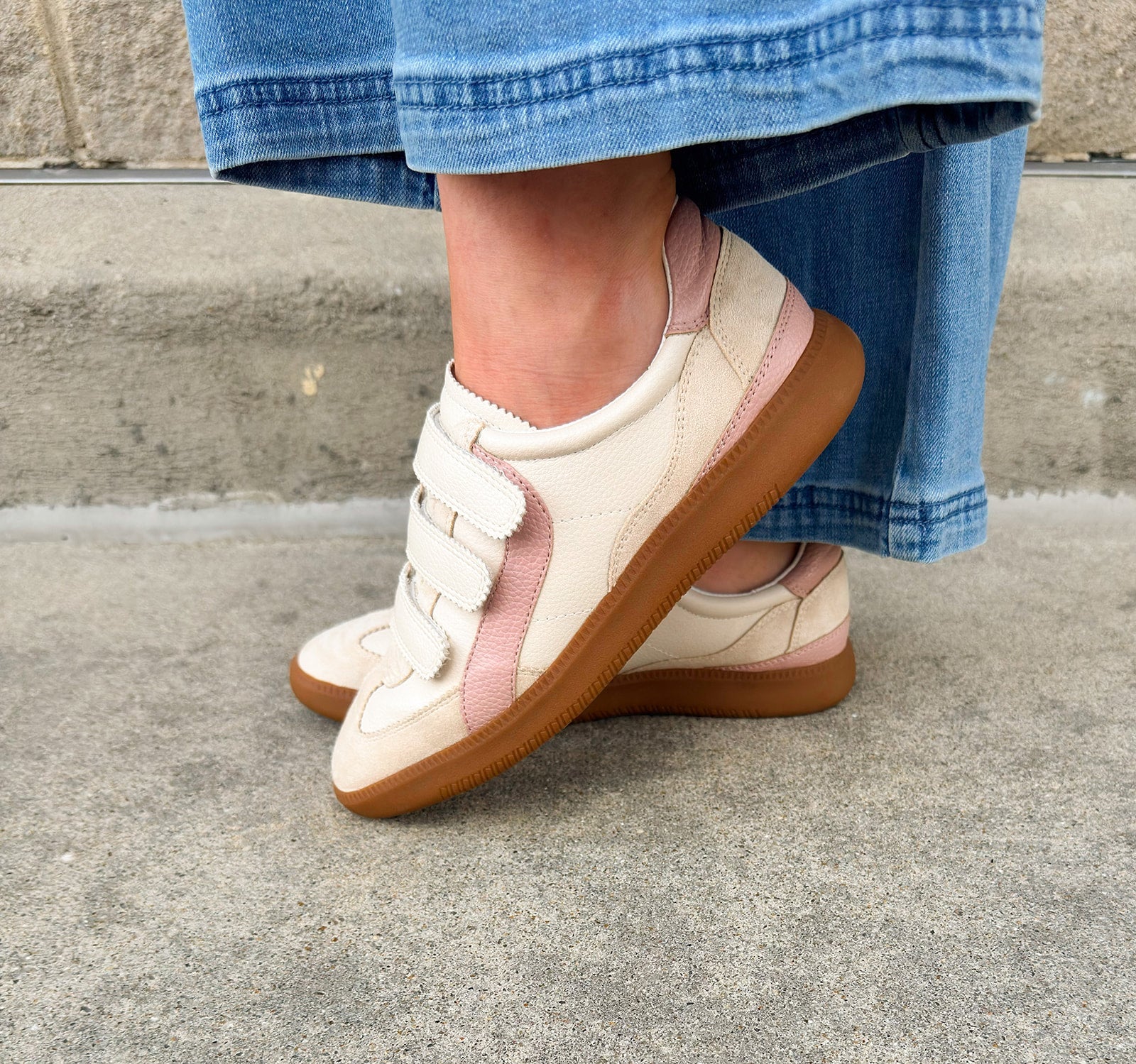 [Matisse] Pretty Please Triple Strap Sneaker - The Pink Pineapple 850