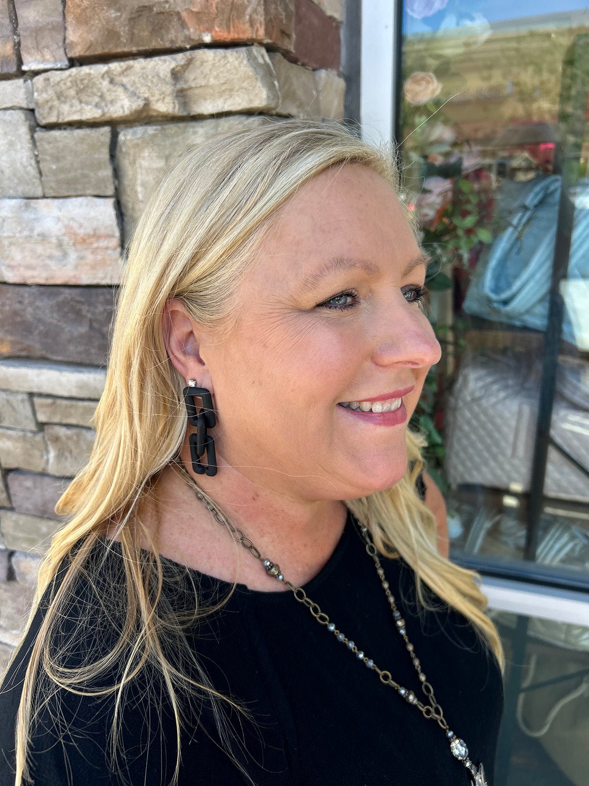 Matte Drop Chain Earrings - The Pink Pineapple 850