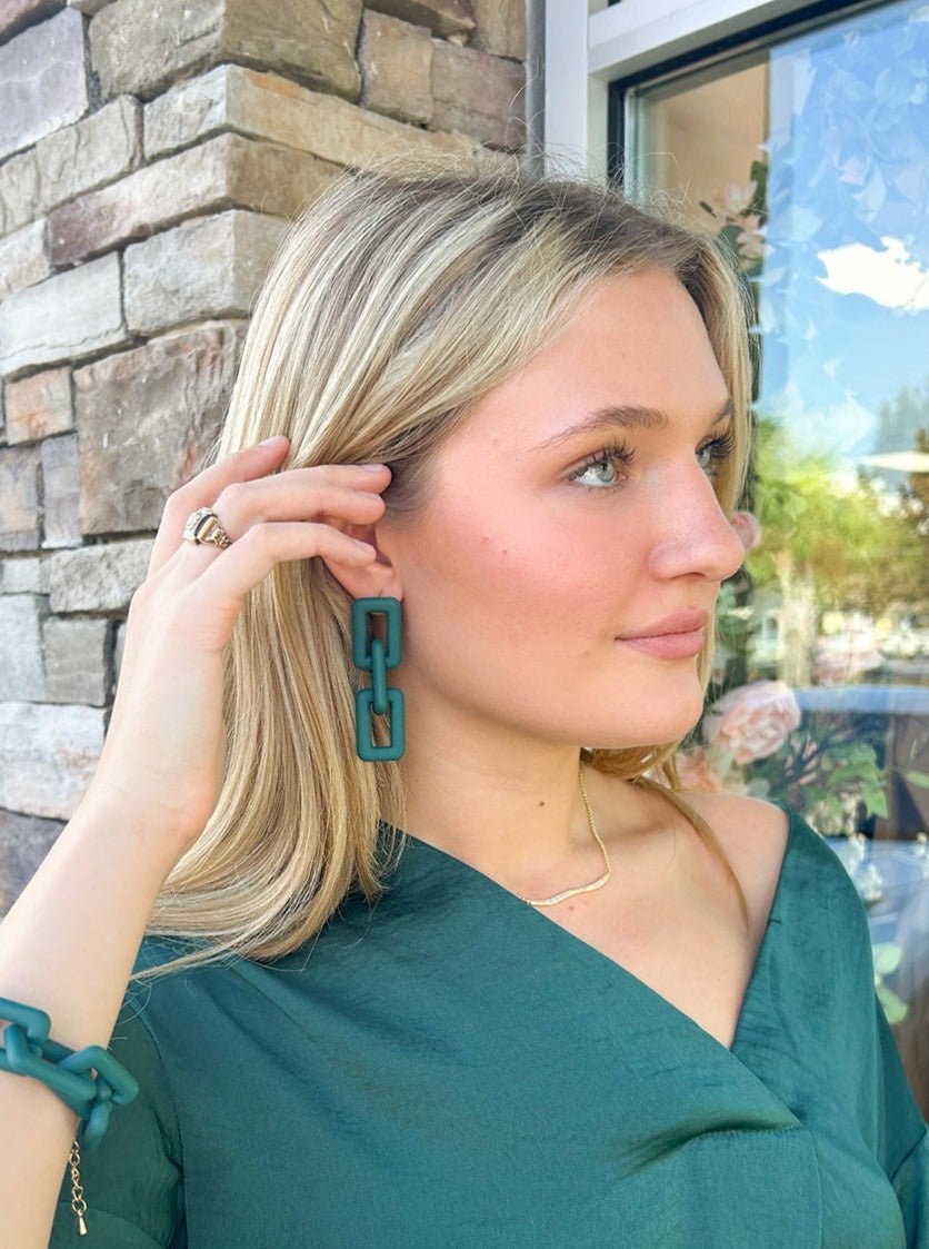 Matte Drop Chain Earrings - The Pink Pineapple 850