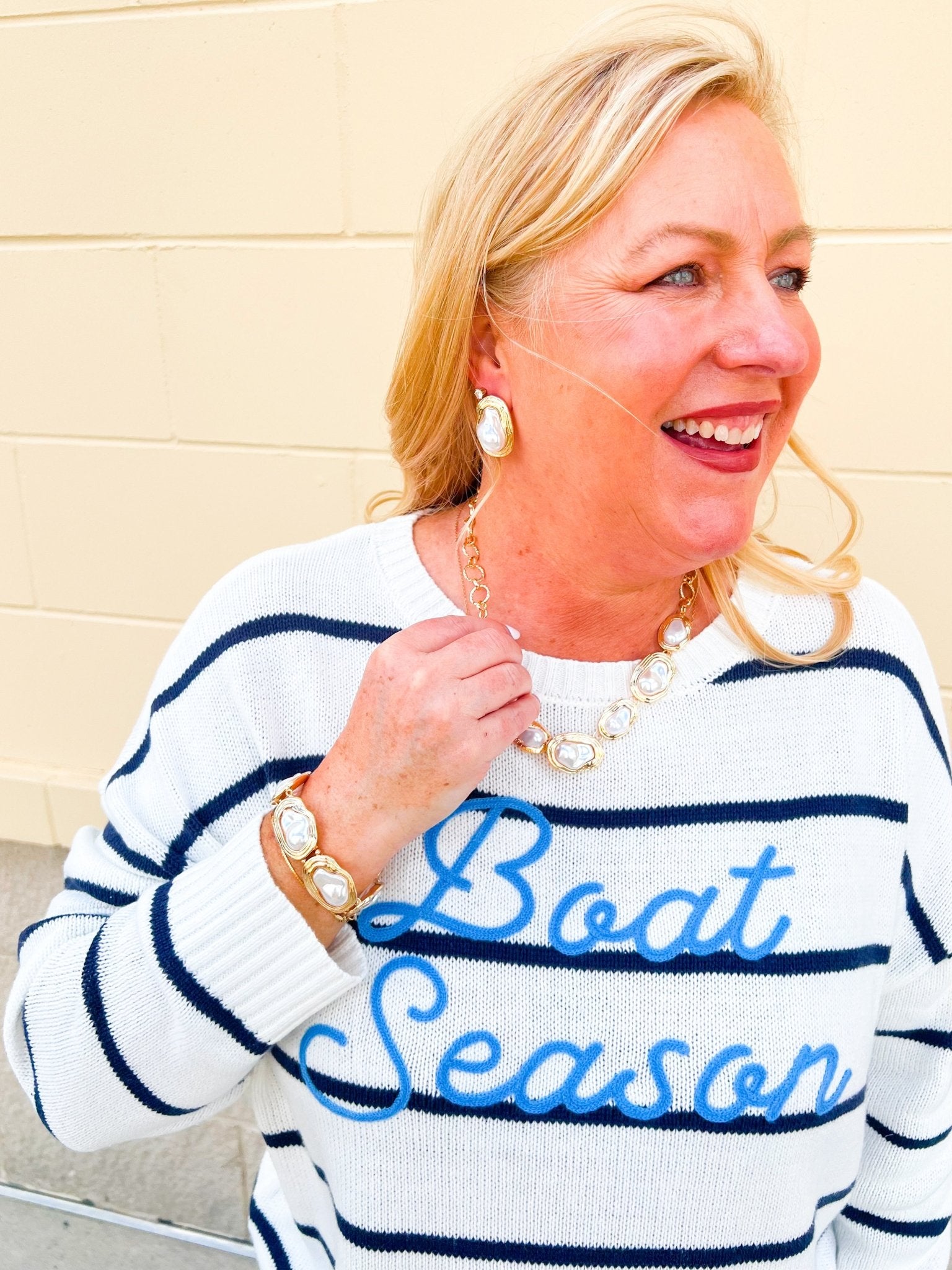 Metal Vintage Frame Pearl Stretch Bracelet - The Pink Pineapple 850