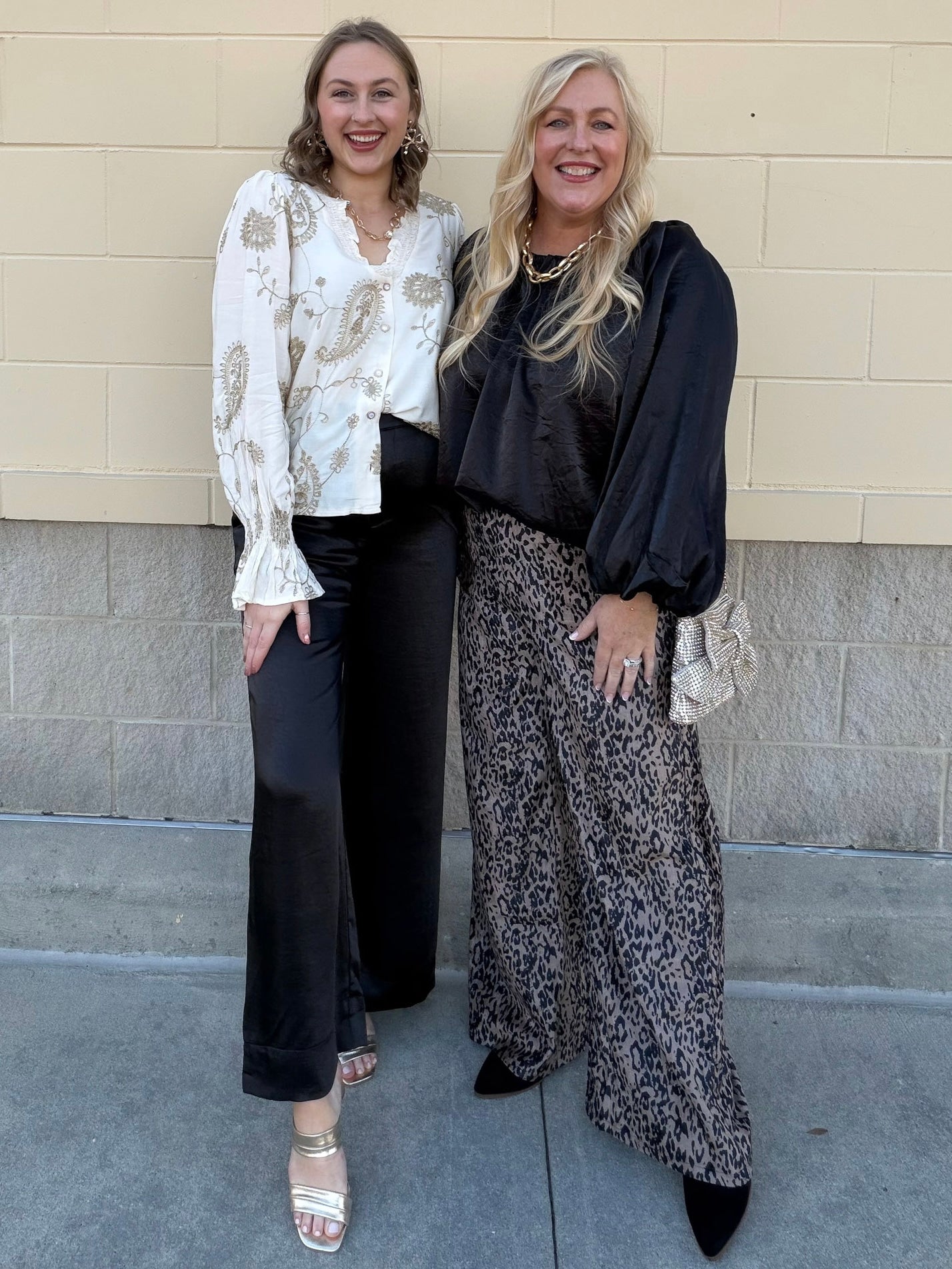 Midnight Glow Shimmer Balloon Sleeve Top - The Pink Pineapple 850