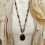 Midnight Mirage Stone Necklace - The Pink Pineapple 850