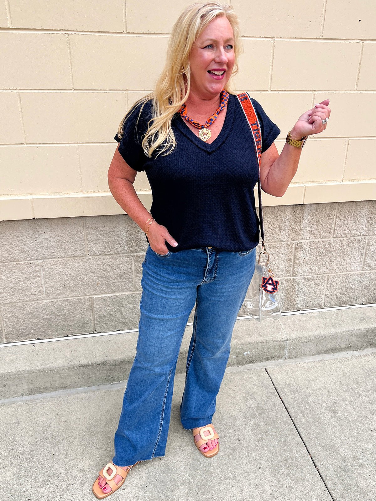 Midnight Muse Knit V-Neck Top - The Pink Pineapple 850