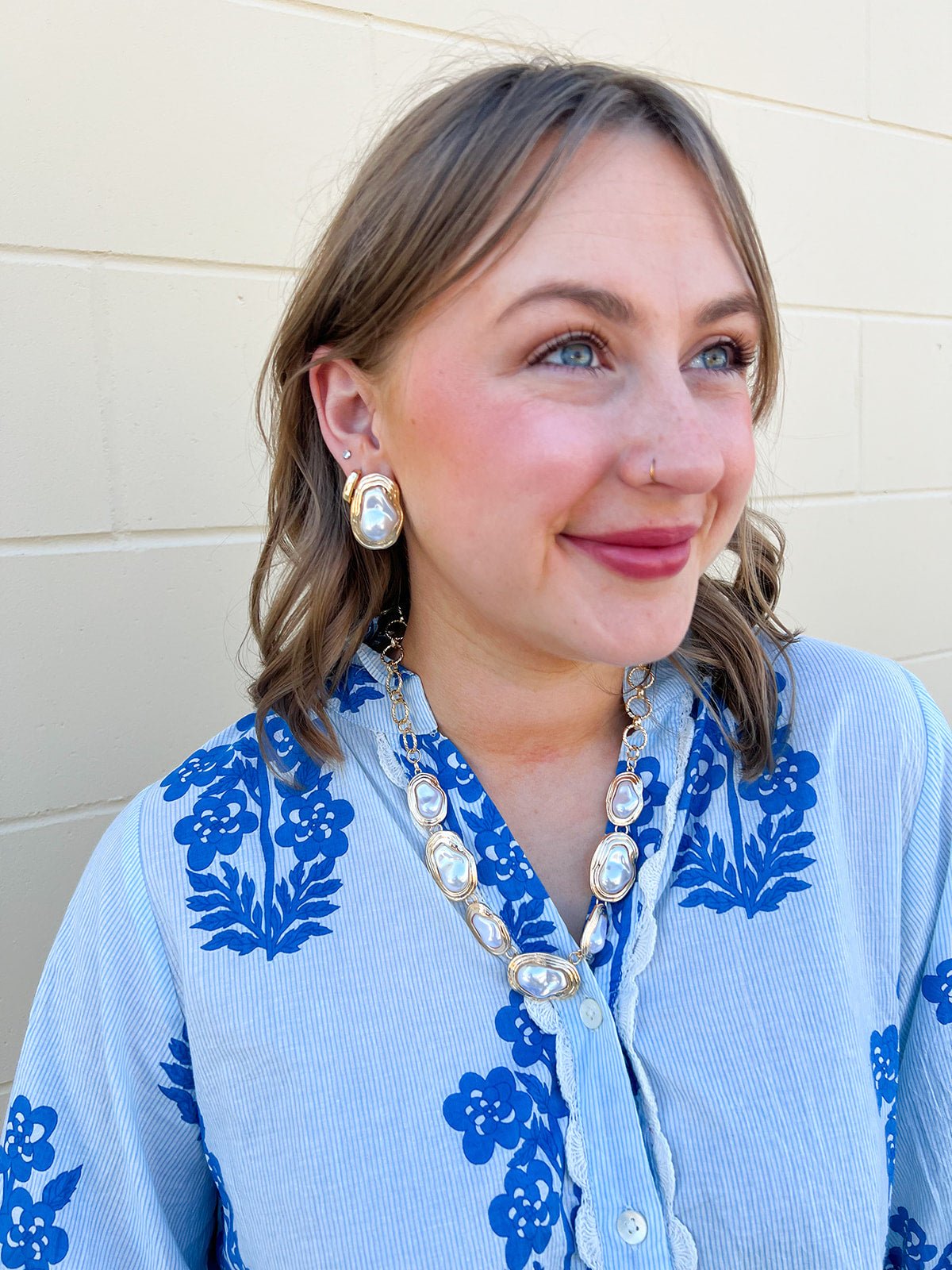 Modern Muse Pearl Frame Necklace - The Pink Pineapple 850