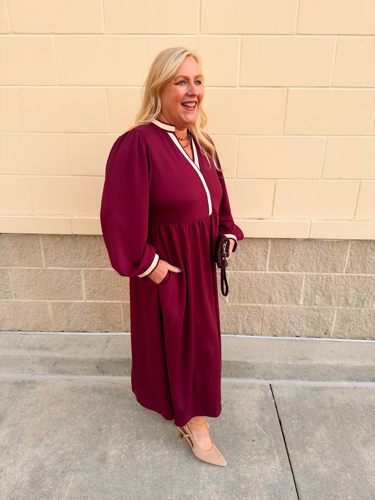 Mulberry Manor Contrast Midi Dress - The Pink Pineapple 850