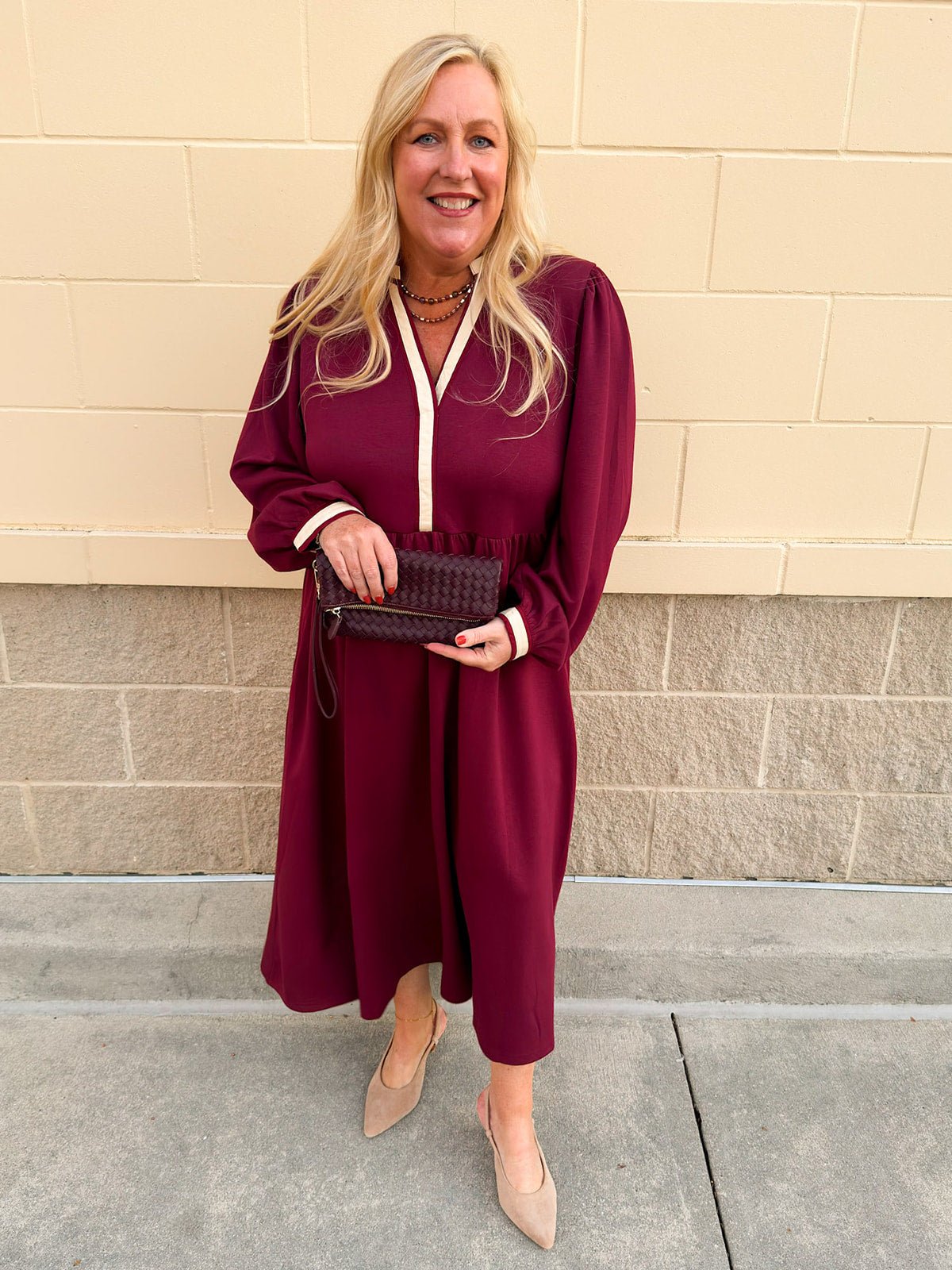 Mulberry Manor Contrast Midi Dress - The Pink Pineapple 850