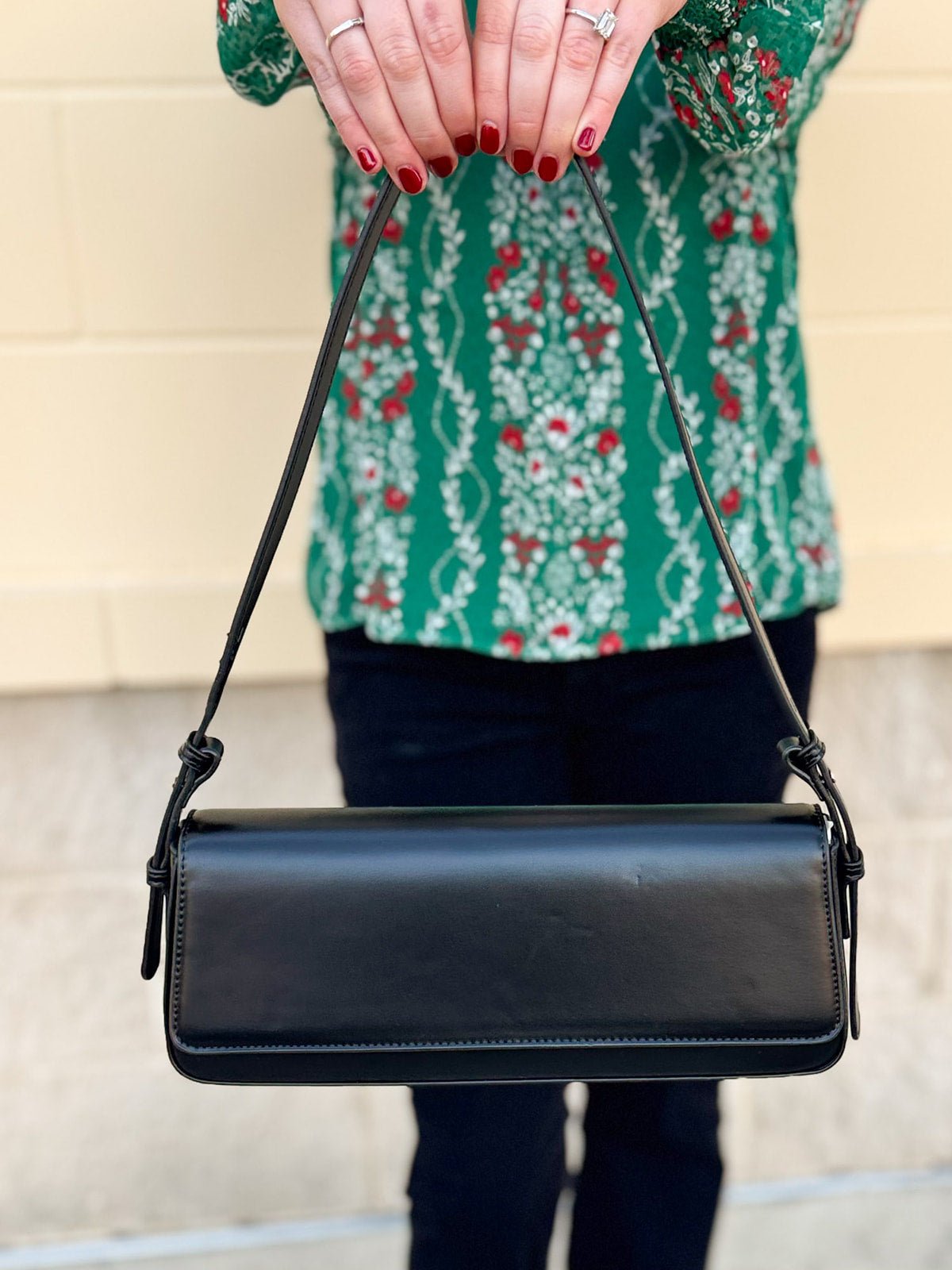 noir muse shoulder bag - The Pink Pineapple 850