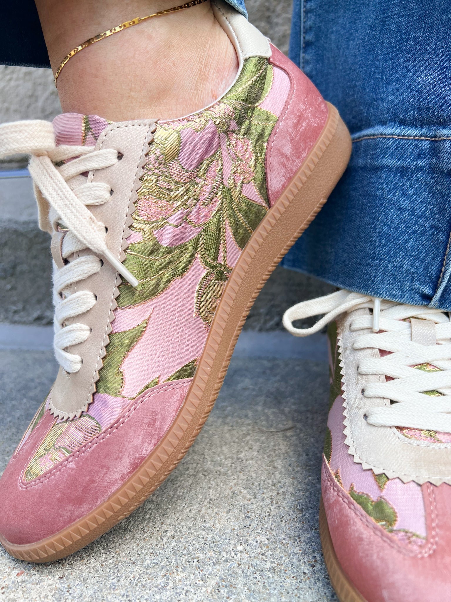 [Oasis Society] Kyla Rose Garden Classic Sneaker - The Pink Pineapple 850