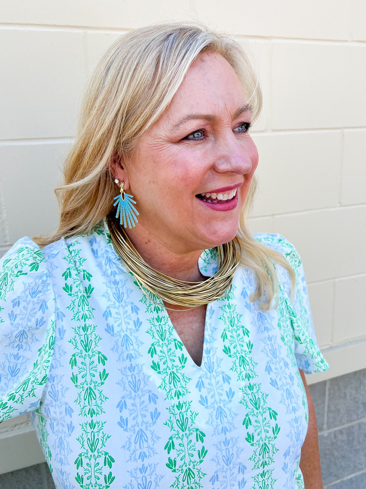 Ocean Glow Drop Earrings in Light Turquoise - The Pink Pineapple 850