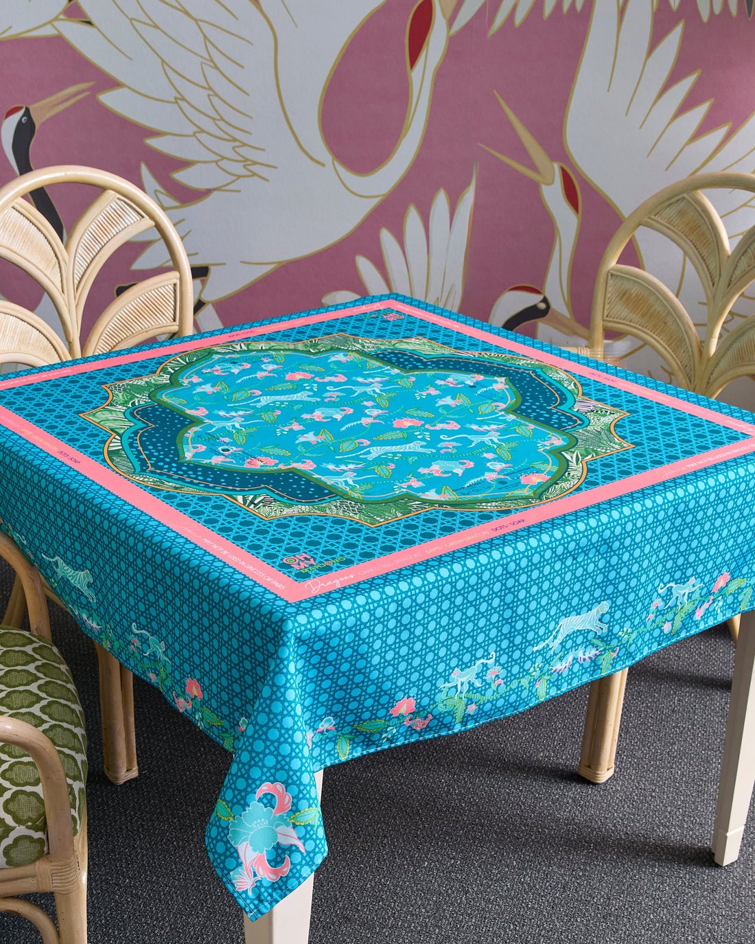 [Oh My Mahjong] Zanzibar Tablecloth - The Pink Pineapple 850