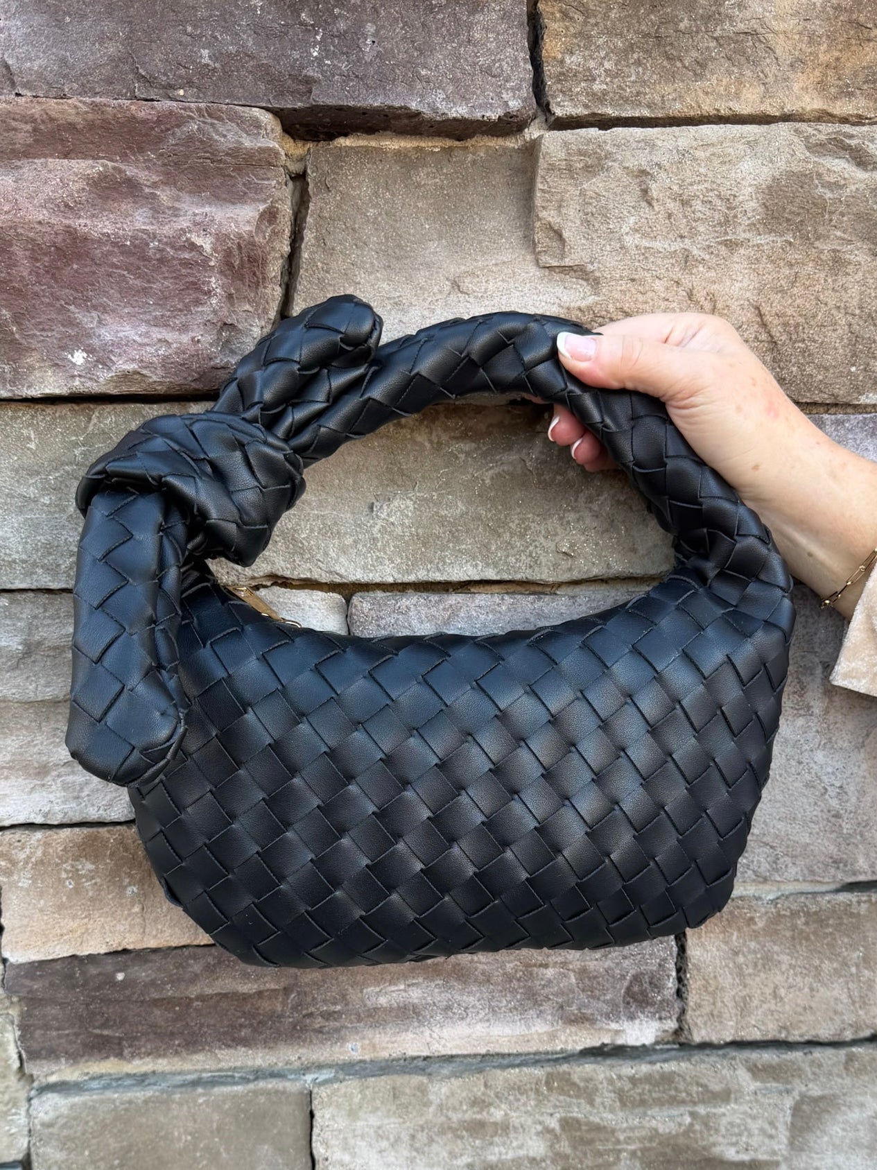 Onyx Knot Woven Clutch - The Pink Pineapple 850