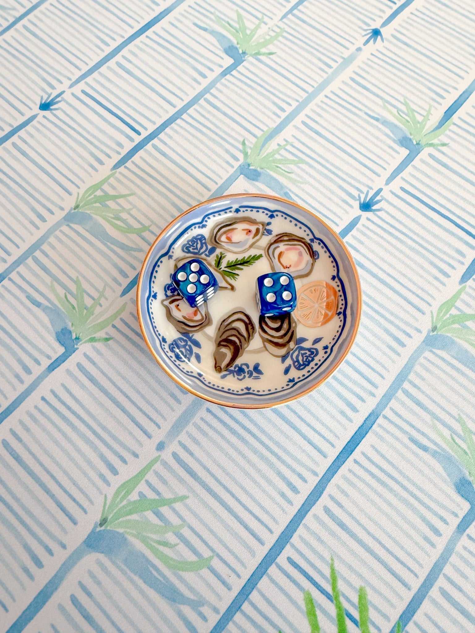 Oyster Treasure Dice Catchall - The Pink Pineapple 850