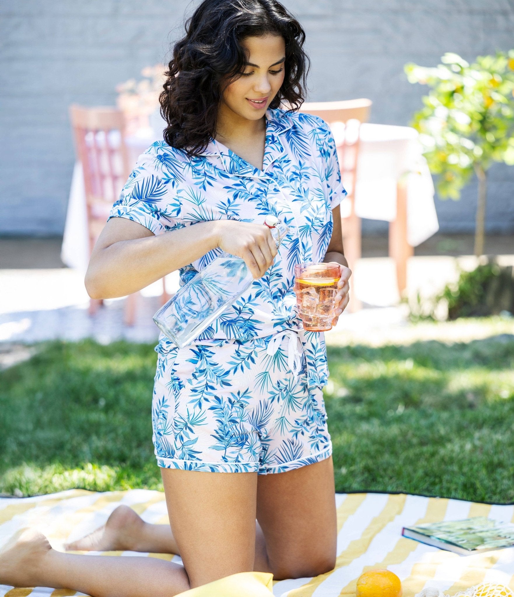 Palm Down Lounge Shorts - The Pink Pineapple 850