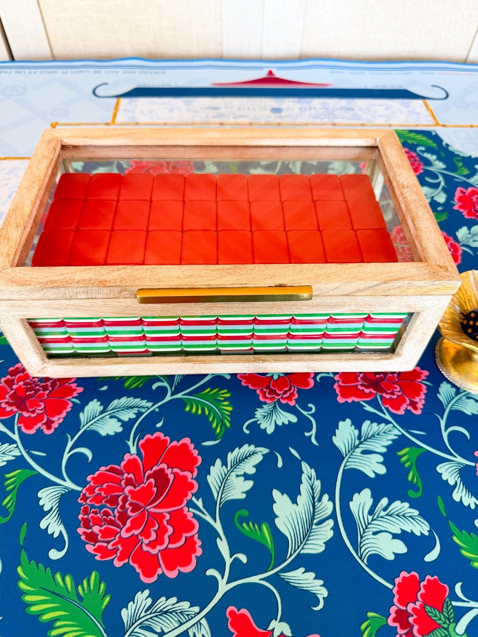 Palm House Mahjong Storage Case - The Pink Pineapple 850