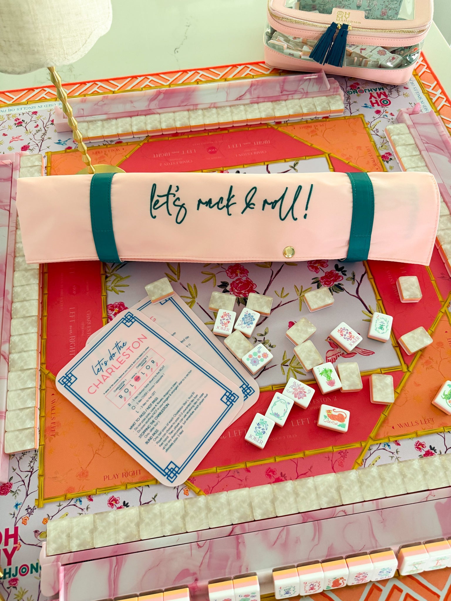 Pearlescent Goldie Tablescape Bundle - The Pink Pineapple 850