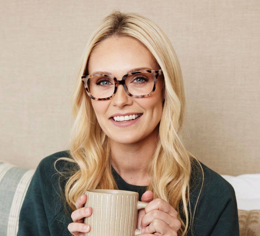 Peepers Impromptu Chai Tortoise Reading Glasses - The Pink Pineapple 850