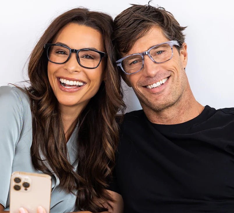 Peepers Kent Gray Horn Reading Glasses - The Pink Pineapple 850