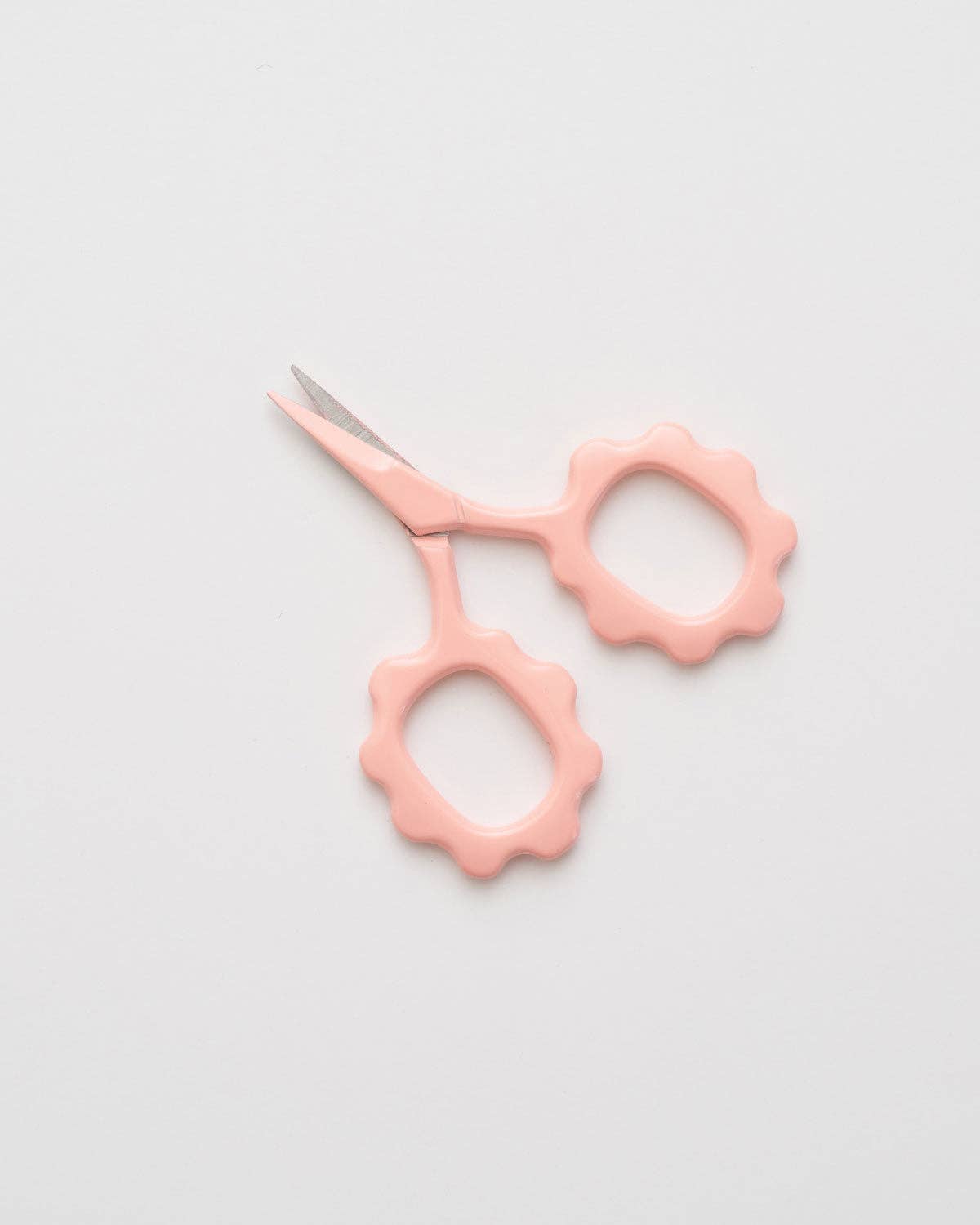 Pink Scallop Handle Embroidery Scissors - The Pink Pineapple 850