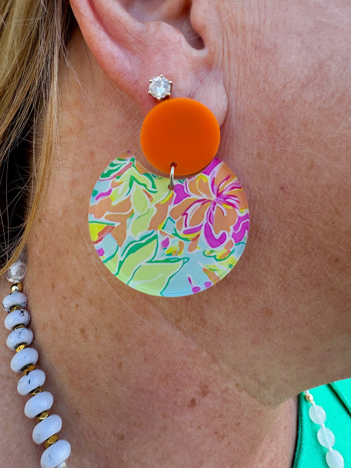 Preppy Colorful Notched Circle Earrings - The Pink Pineapple 850