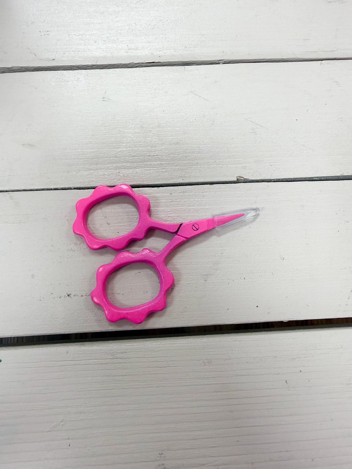 Pretty in Pink Needlepoint Scissors - The Pink Pineapple 850