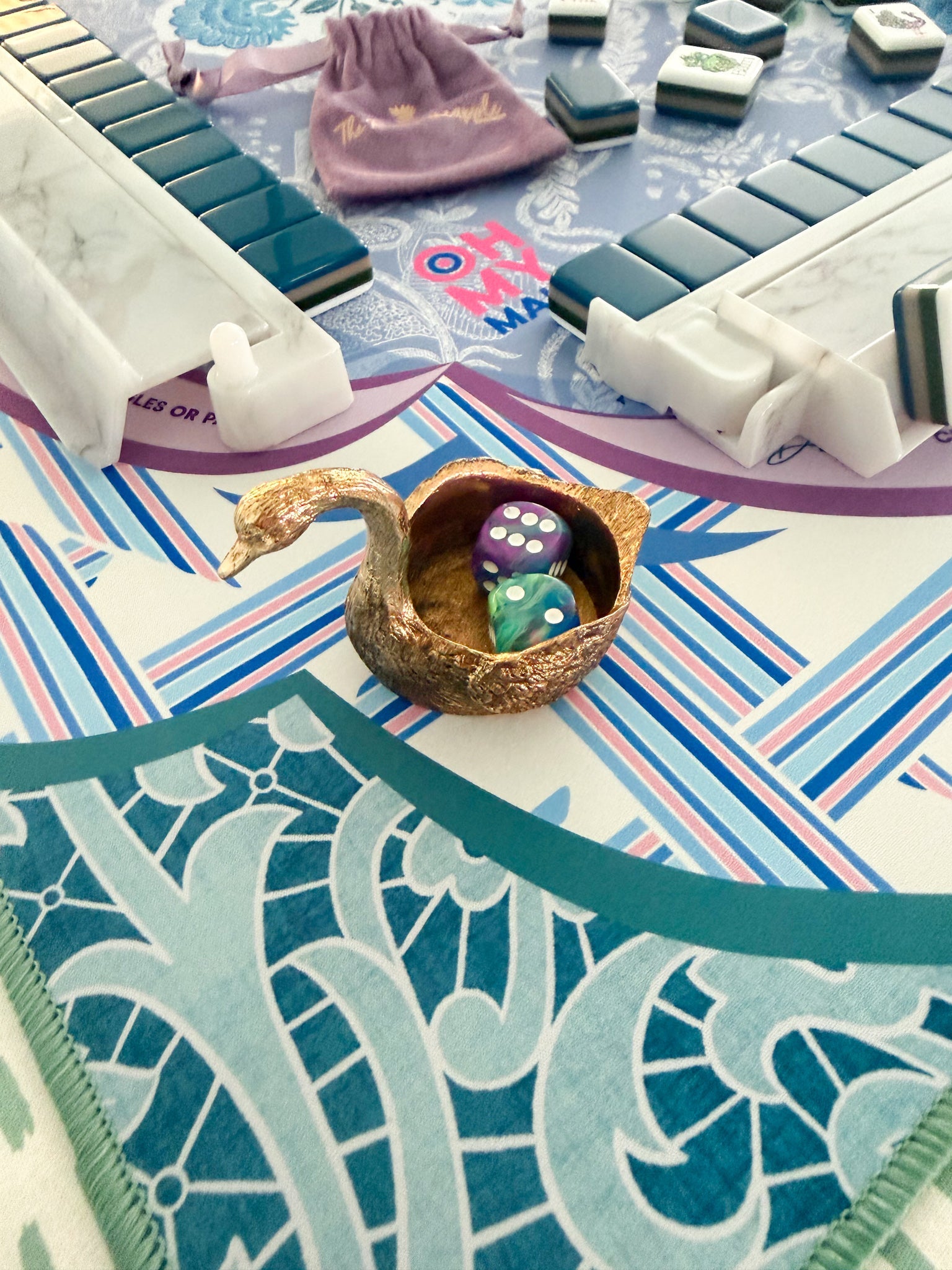 Regal Swan Mahjong Dice Dish - The Pink Pineapple 850