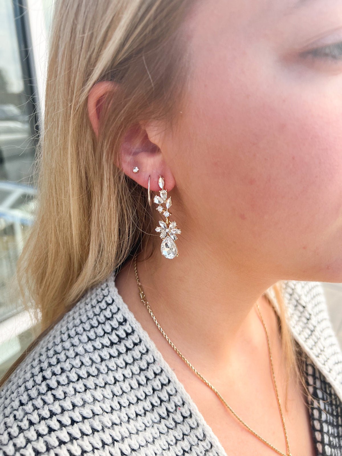 Rhinestone Crystal Dangling Earrings - The Pink Pineapple 850