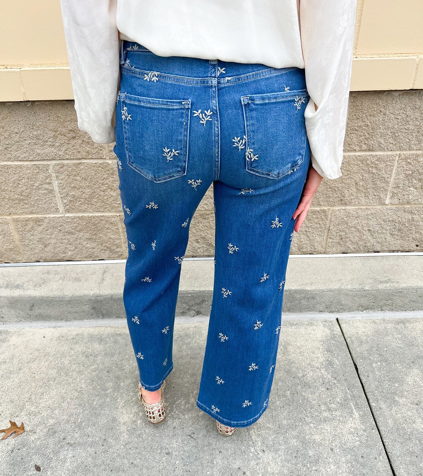 [Risen] Meadowline Crop Wide Leg Jeans - The Pink Pineapple 850