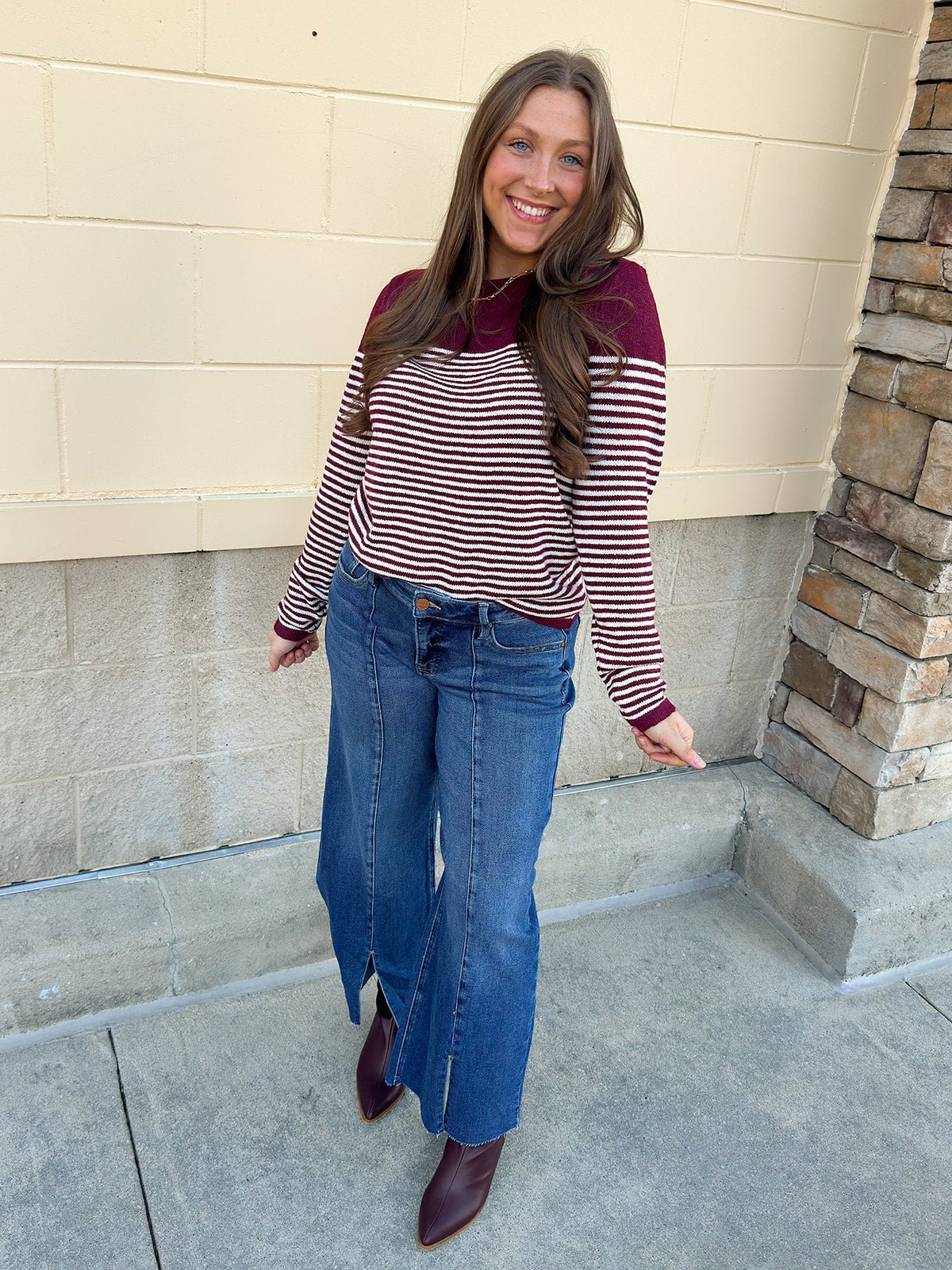 [Risen] Ocean Mid Rise - Crop Wide - Front Slit Jeans - The Pink Pineapple 850