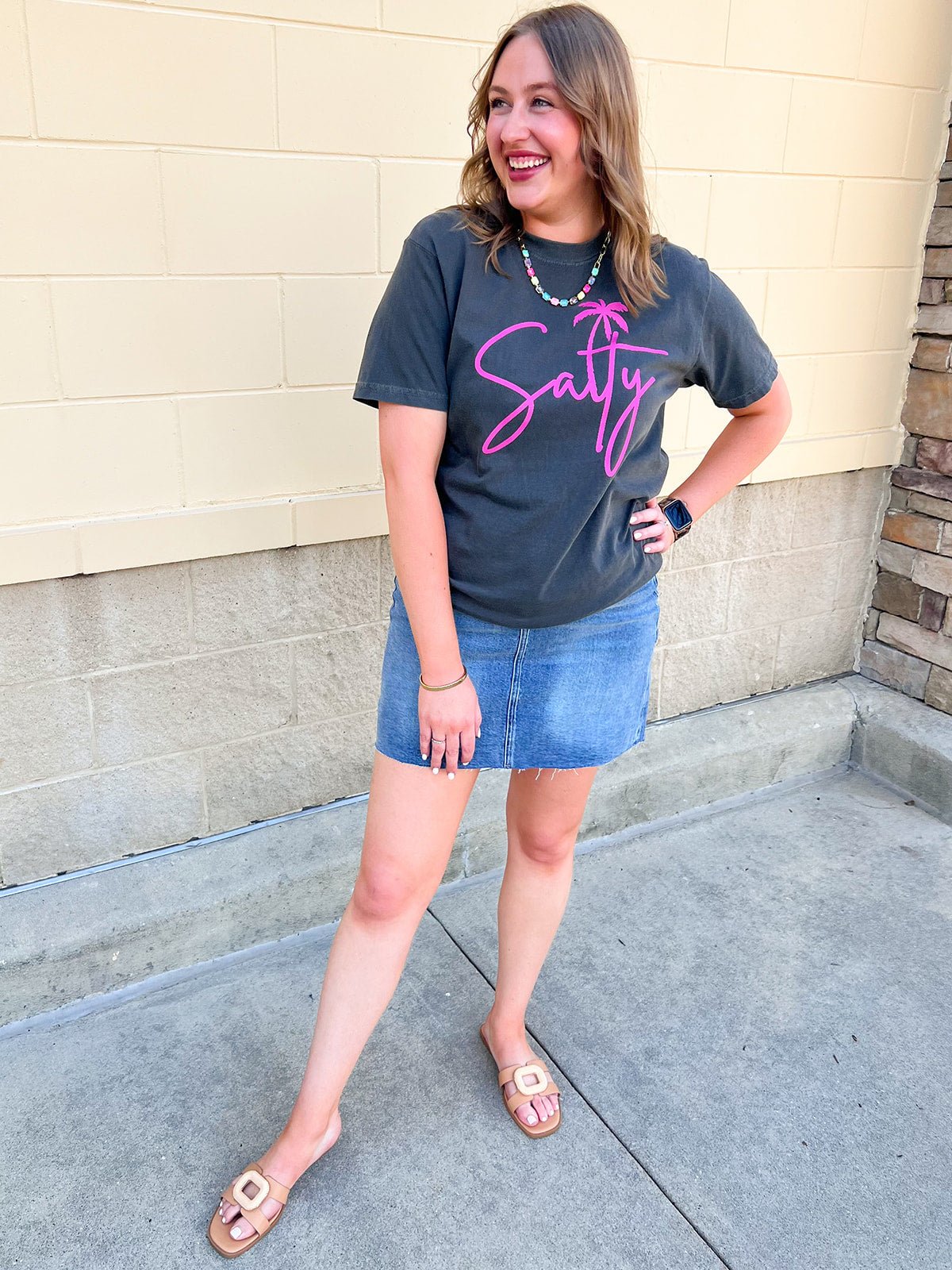 Salty Palm Graphic Tee - The Pink Pineapple 850
