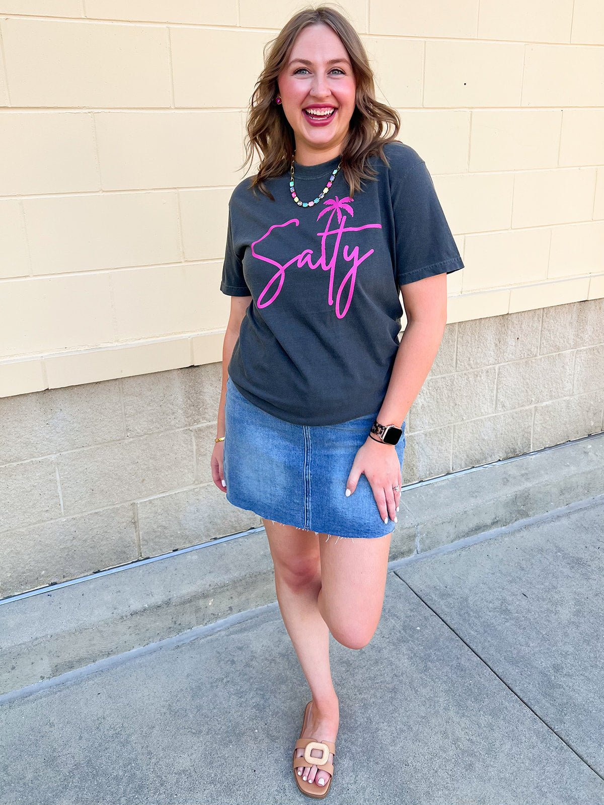 Salty Palm Graphic Tee - The Pink Pineapple 850