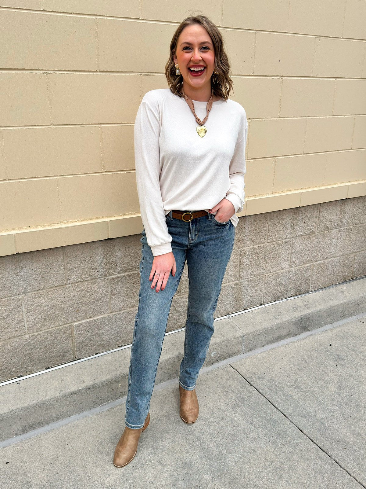 Sandswept Cinch Sleeve Tee - The Pink Pineapple 850