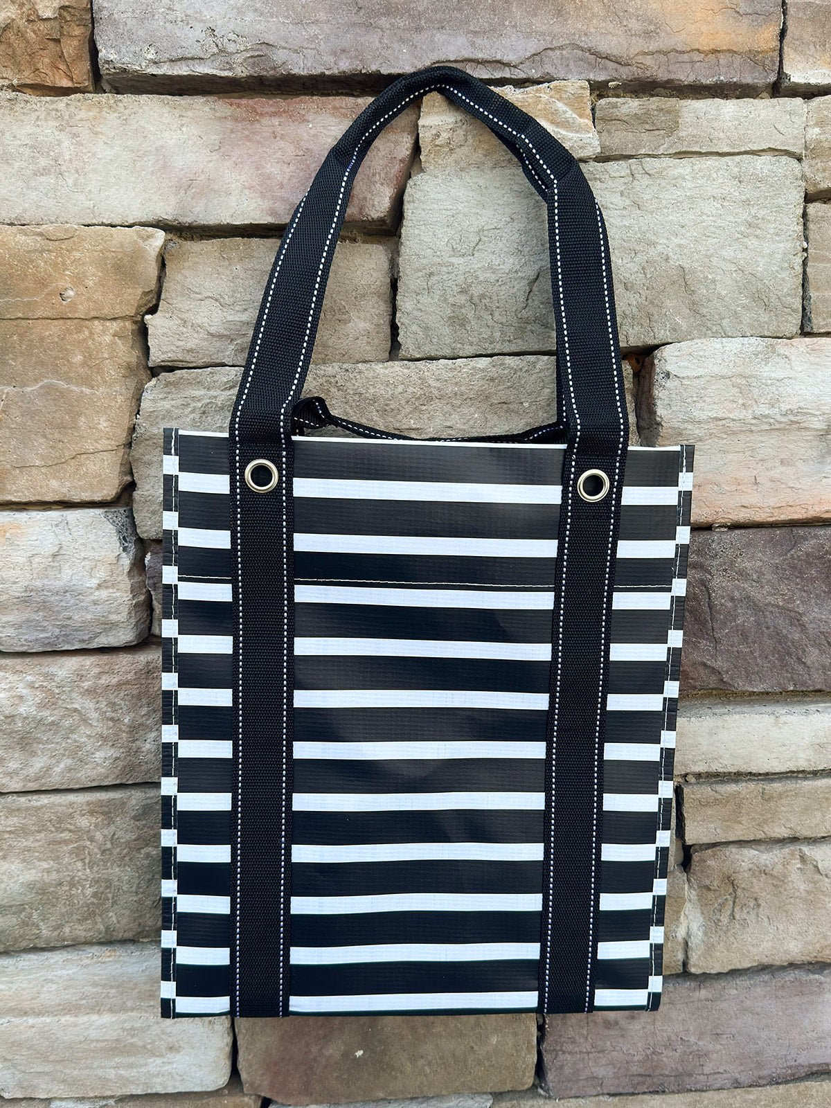 [Scout] Bagette Market Tote in Fleetwood Black - The Pink Pineapple 850