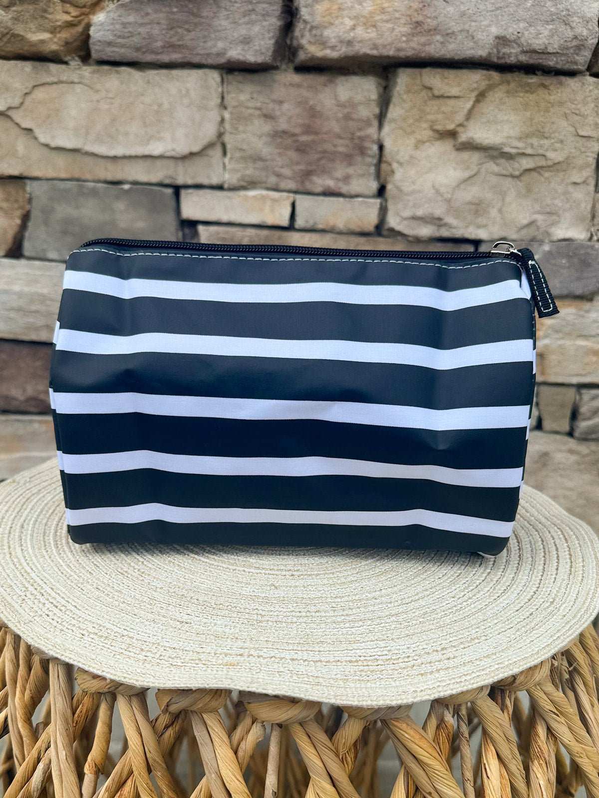 [Scout] Packin' Heat Toiletry Bag in Fleetwood Black - The Pink Pineapple 850