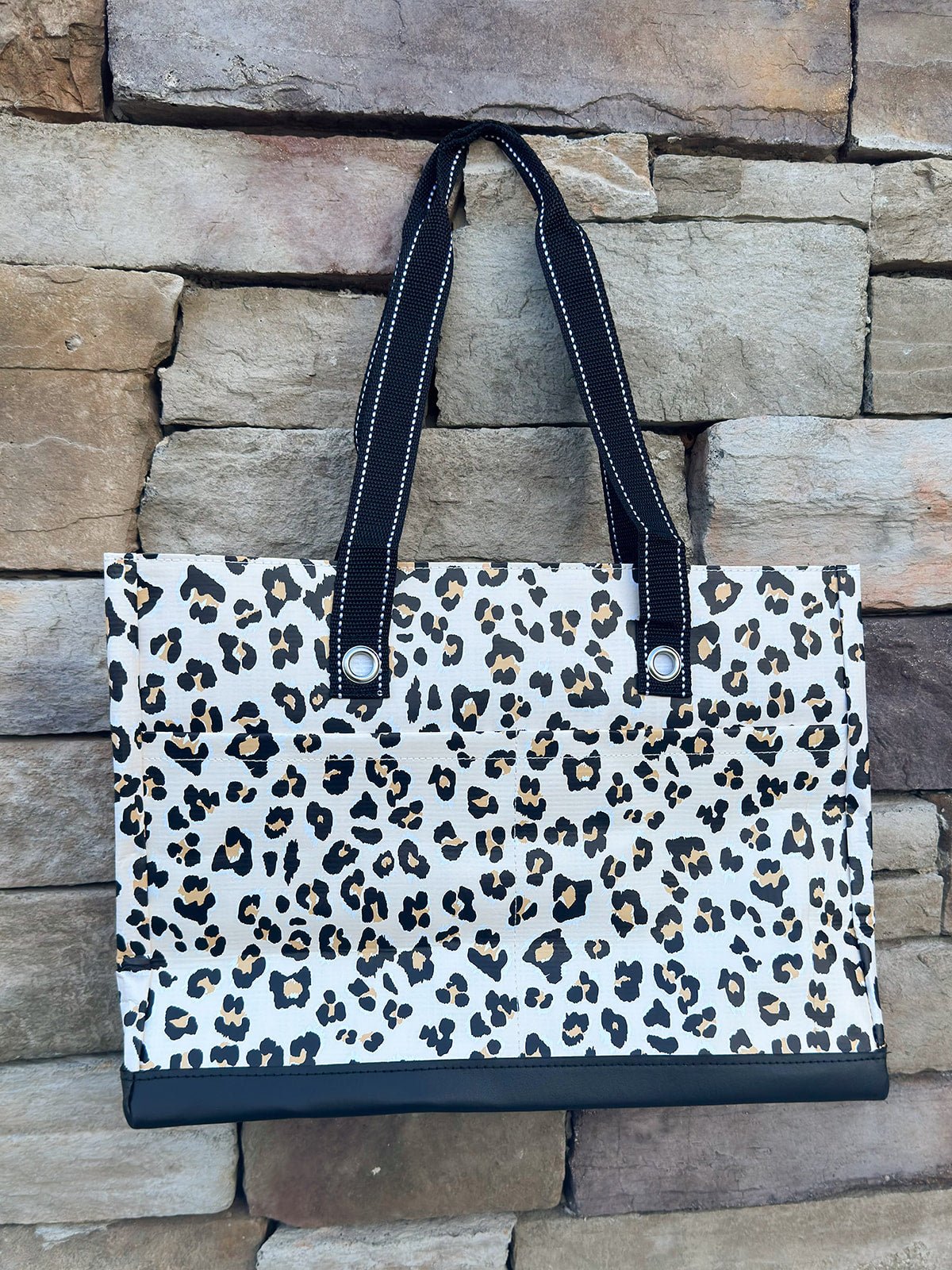 [Scout] Uptown Pocket Tote in Glamoflauge - The Pink Pineapple 850